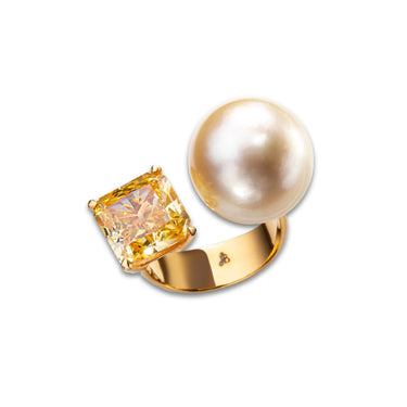 Solar Pearl Ring by Just Brilliant – 5.5ct yellow lab diamond and Akoya pearl ring in 18K gold