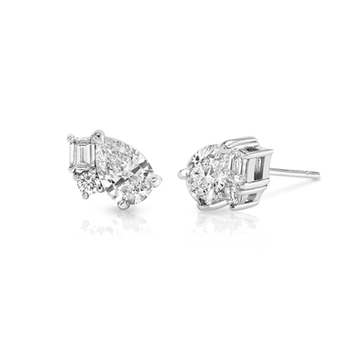 Just Brilliant Chateau Stud, 18K white gold, three-quarter view.