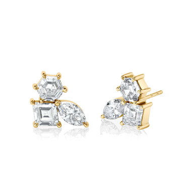 Just Brilliant Illuminate Stud, 18K yellow gold, three-quarter view.