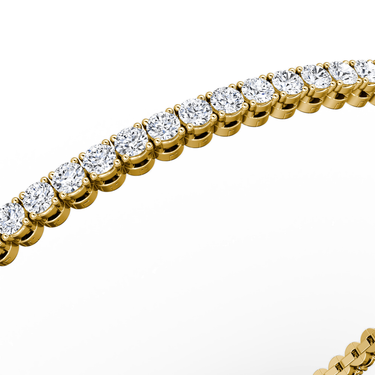Classic Tennis Bracelet in yellow gold — detail view