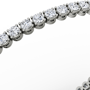 Classic Tennis Bracelet in white gold — detail view