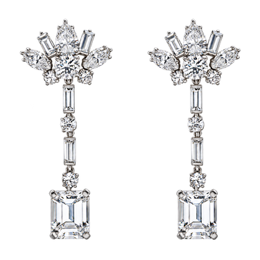 Cascade Impériale Diamond Earrings in 18K white gold, front view