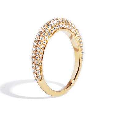 Just Brilliant curator band, 18K Yellow Gold, upright view, white background with natural shadow