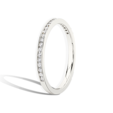 Just Brilliant Devotion band in 18K White Gold, side view.