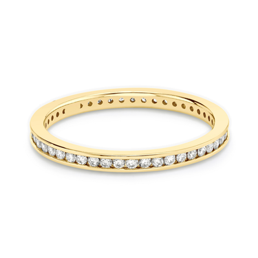Just Brilliant Devotion band in 18K Yellow Gold, front view.