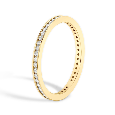 Just Brilliant Devotion band in 18K Yellow Gold, side view.