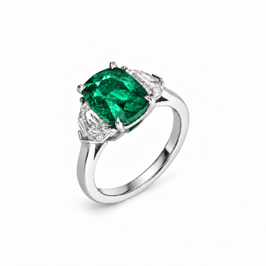 Émeraude Souveraine Ring in 18K white gold by Just Brilliant — Three-quarter view