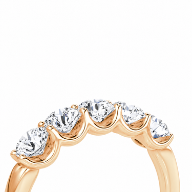 Just Brilliant Five Stone Diamond Band, Original version with Round Brilliant diamonds in 18K rose gold, detail view. #jb-five-stone_original_round-brilliant_18k-rose-gold_detail