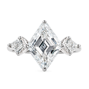 Losange de Lumière Diamond Ring in 18K white gold by Just Brilliant — Top view
