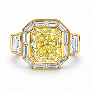 Rayon Impérial Diamond Ring by Just Brilliant — front view in 18K yellow gold