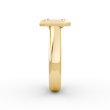 Just Brilliant Sculpture Bezel Ring, Emerald, 18K Yellow Gold, side view.