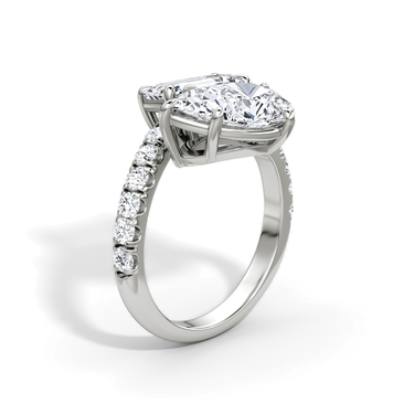 Just Brilliant Toi et Moi Bypass ring, pavé band, emerald and pear diamonds, white gold, upright view