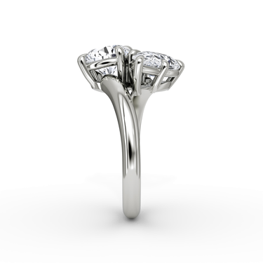 Just Brilliant Toi et Moi Bypass ring, plain band, round brilliant and pear diamonds, 18K White Gold, side view