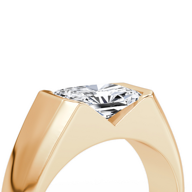 Just Brilliant Statement Signet Ring — Radiant — 18K Rose Gold — detail view