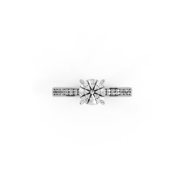 Solitaire Engagement Ring by Just Brilliant – 4ct lab-grown diamond ring in 18K white gold – detail view
