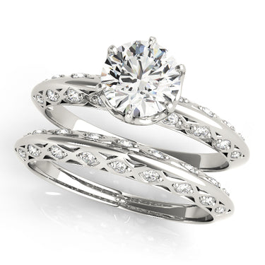 Vintage Solitaire Round Engagement Rings – Round Lab Diamond Engagement Ring in 18K Gold | Just Brilliant – close-up view