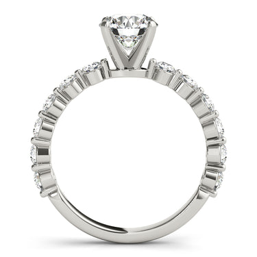 Single Shared Prong Engagement Ring – Lab Diamond Engagement Ring in 18K Gold | Just Brilliant – detail view