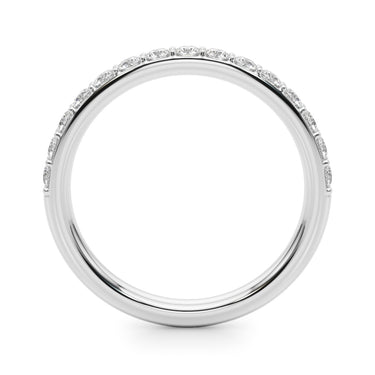Shared Prong Wedding Ring – Lab Diamond Wedding Band in 18K Gold | Just Brilliant – detail view