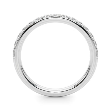 Shared Prong Wedding Ring – Lab Diamond Wedding Band in 18K Gold | Just Brilliant – detail view