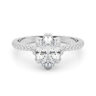 Engagement Ring Oval Cent – Oval Lab Diamond Engagement Ring in 18K Gold | Just Brilliant – close-up view