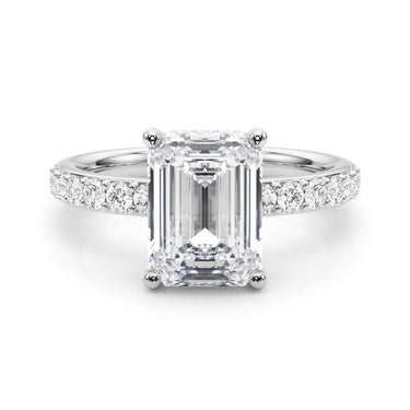 Engagement Rings Em Center – Lab Diamond Engagement Ring in 18K Gold | Just Brilliant – close-up view