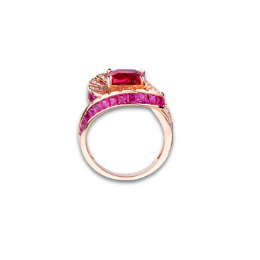 Carnaval Ruby Ring by Just Brilliant – 2.14ct ruby and lab diamond ring in 18K yellow gold – detail view