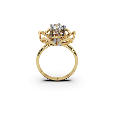 Golden Bloom Ring by Just Brilliant – 1ct lab diamond floral ring in 18K yellow gold – close-up view