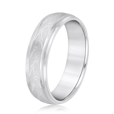 6mm Standard Weight Mens Band – Lab Diamond Men's Band in 18K Gold | Just Brilliant – detail view