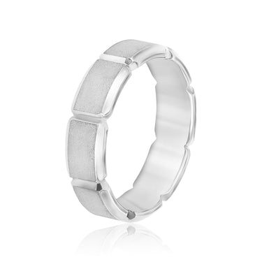 6mm Standard Weight Mens Band – Lab Diamond Men's Band in 18K Gold | Just Brilliant – detail view