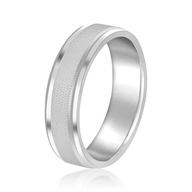 6mm Standard Weight Mens Band – Lab Diamond Men's Band in 18K Gold | Just Brilliant – detail view