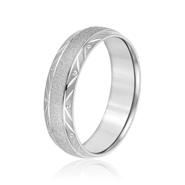 6mm Standard Weight Mens Band – Lab Diamond Men's Band in 18K Gold | Just Brilliant – detail view