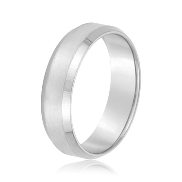 6mm Standard Weight Mens Band – Lab Diamond Men's Band in 18K Gold | Just Brilliant – detail view