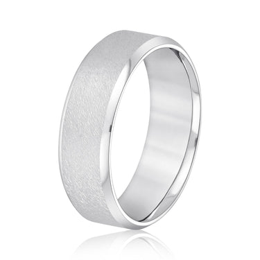 6mm Standard Weight Mens Band – Lab Diamond Men's Band in 18K Gold | Just Brilliant – detail view