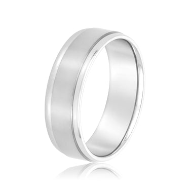 7mm Standard Weight Mens Band – Lab Diamond Men's Band in 18K Gold | Just Brilliant – detail view