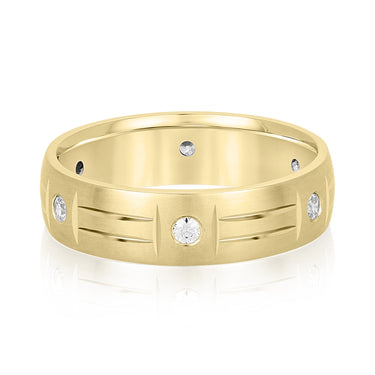 6mm Heavy Weight Mens Band with Diamond – Lab Diamond Men's Band in 18K Gold | Just Brilliant – close-up view