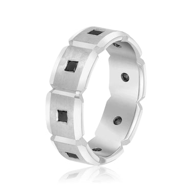 7mm Heavy Weight Mens Band with Diamond – Lab Diamond Men's Band in 18K Gold | Just Brilliant – detail view