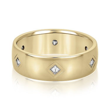 7mm Heavy Weight Mens Band with Diamond – Lab Diamond Men's Band in 18K Gold | Just Brilliant – close-up view