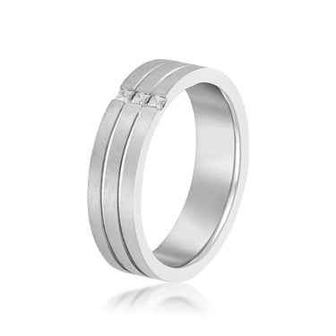 Breakdown-6mm Heavy Weight Mens Band – Lab Diamond Men's Band in 18K Gold | Just Brilliant – detail view