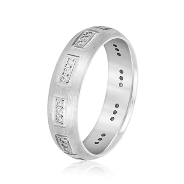 Breakdown-6mm Heavy Weight Mens Band – Lab Diamond Men's Band in 18K Gold | Just Brilliant – detail view