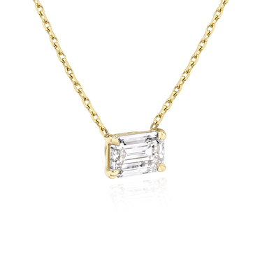 Solitaire Necklace in yellow gold, perspective view