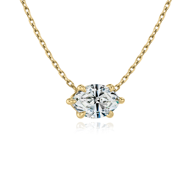 Solitaire Necklace in yellow gold, perspective view