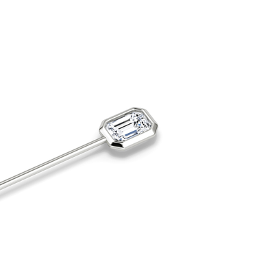 Bezel Lapel Pin in white gold, detail view