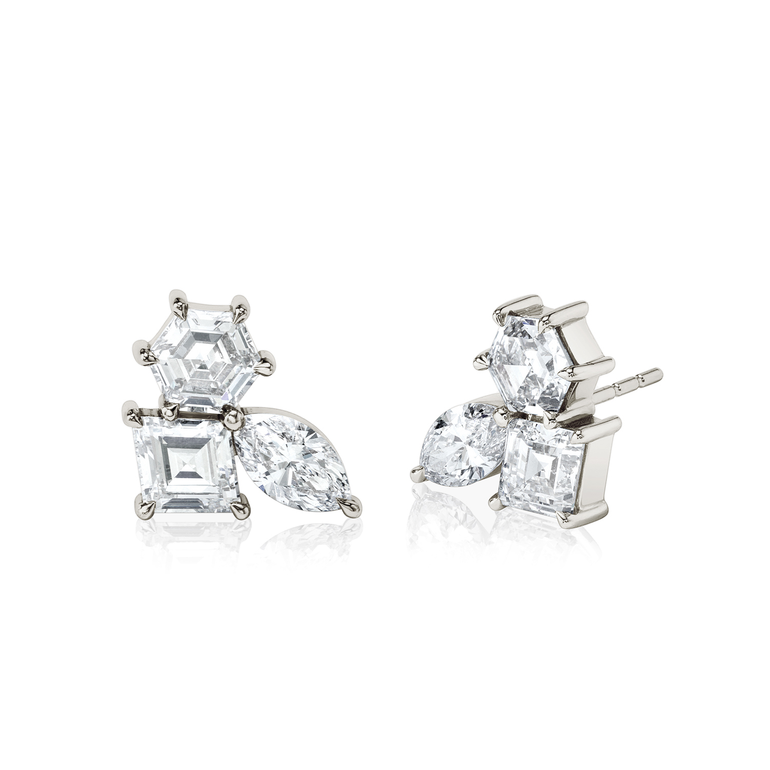 Just Brilliant Illuminate Stud, 18K white gold, three-quarter view.