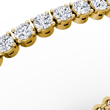 Classic Tennis Bracelet in yellow gold — detail view