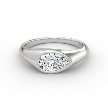 Just Brilliant East West Signet ring in white gold — front