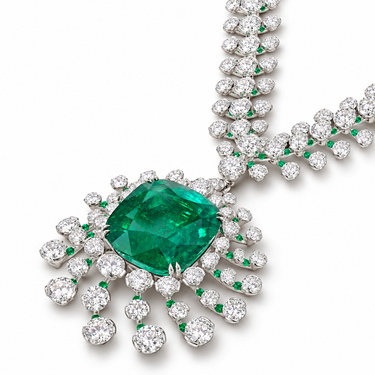Éclat d’Émeraude Necklace by Just Brilliant — setting detail