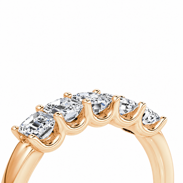 Just Brilliant Five Stone Diamond Band, Large version with Emerald diamonds in 18K rose gold, detail view. #jb-five-stone_large_emerald_18k-rose-gold_detail