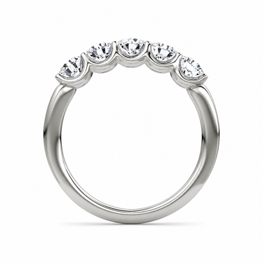 Just Brilliant Five Stone Diamond Band, Original version with Round Brilliant diamonds in 18K white gold, profile view. #jb-five-stone_original_round-brilliant_18k-white-gold_profile