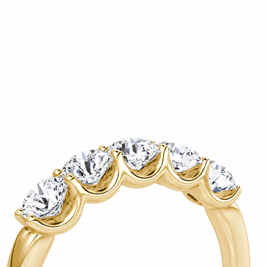 Just Brilliant Five Stone Diamond Band, Original version with Round Brilliant diamonds in 18K yellow gold, detail view. #jb-five-stone_original_round-brilliant_18k-yellow-gold_detail