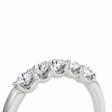 Just Brilliant Five Stone Diamond Band, Petite version with Round Brilliant diamonds in 18K white gold, detail view. #jb-five-stone_petite_round-brilliant_18k-white-gold_detail